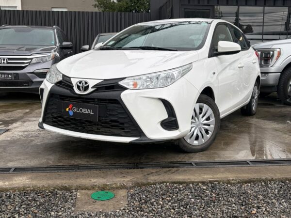 Toyota Yaris E 2022
